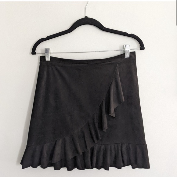 BB Dakota faux suede black skirt - Picture 3 of 4